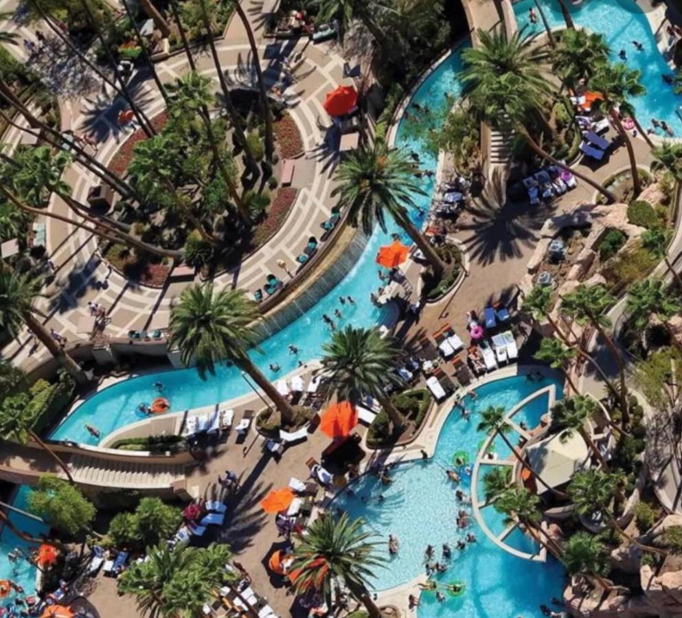Mgm Signature Deluxe Balcony Strip View Suite Las Vegas Bagian luar foto