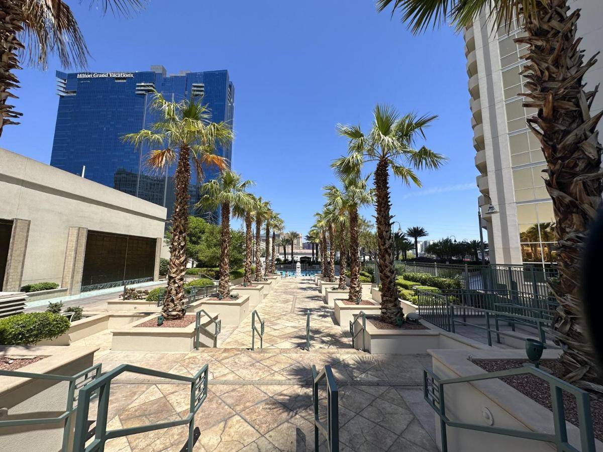 Mgm Signature Deluxe Balcony Strip View Suite Las Vegas Bagian luar foto
