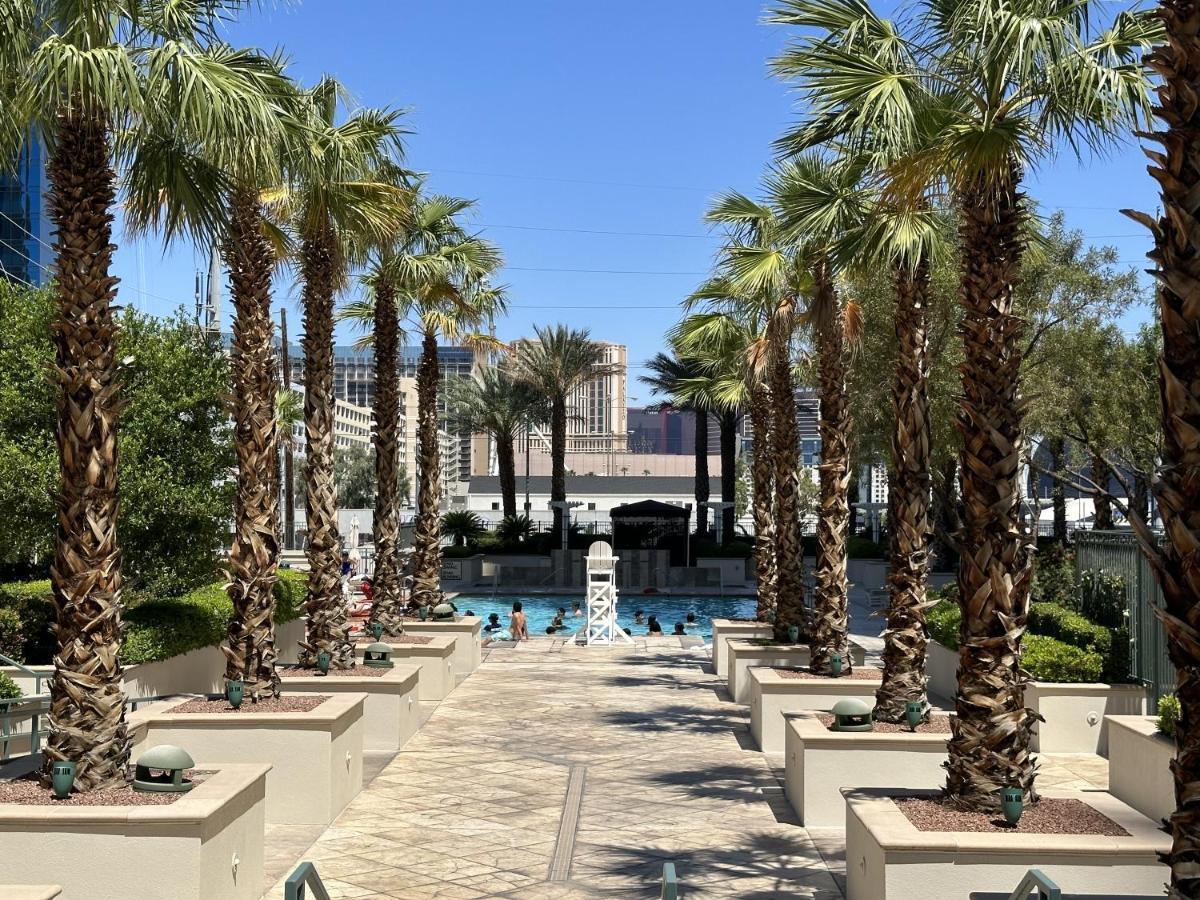 Mgm Signature Deluxe Balcony Strip View Suite Las Vegas Bagian luar foto