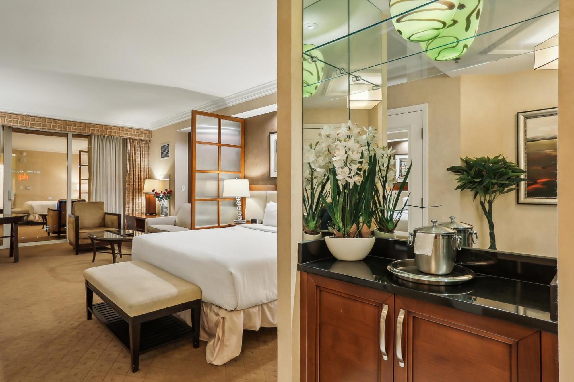 Mgm Signature Deluxe Balcony Strip View Suite Las Vegas Bagian luar foto