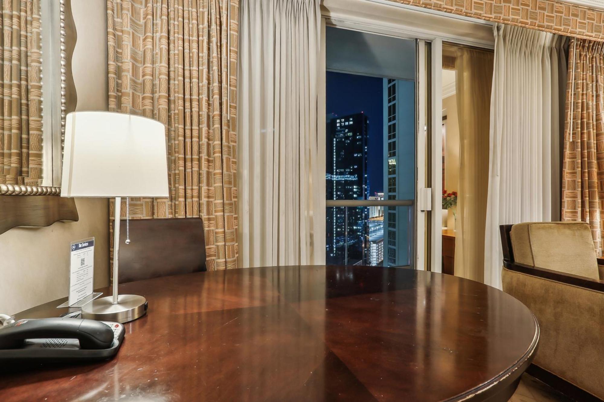 Mgm Signature Deluxe Balcony Strip View Suite Las Vegas Bagian luar foto