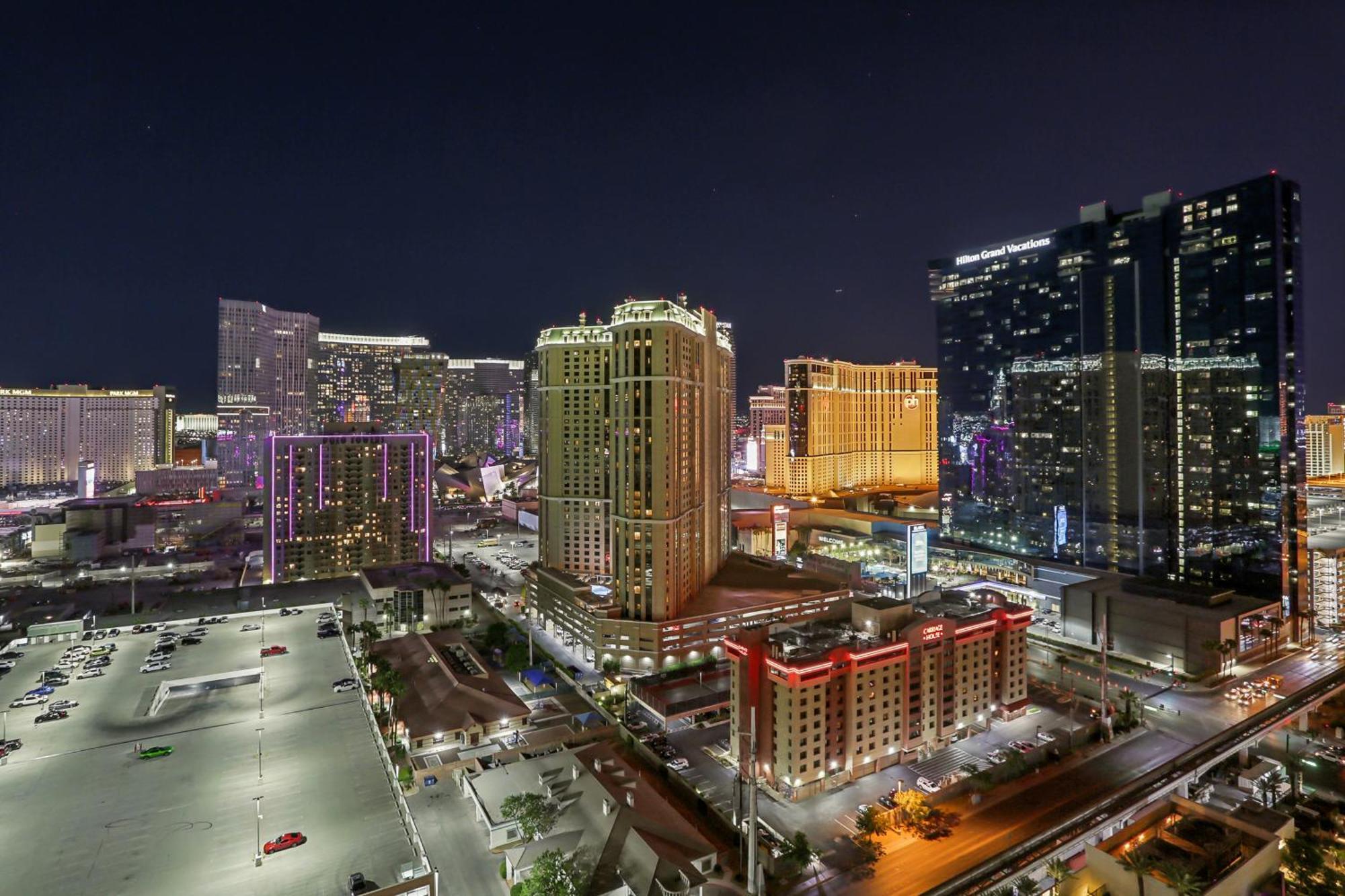 Mgm Signature Deluxe Balcony Strip View Suite Las Vegas Bagian luar foto